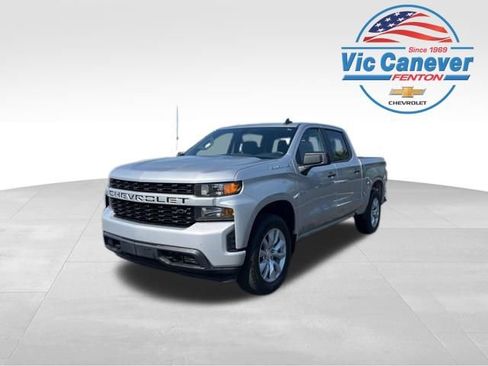 Used 2020 Chevrolet Silverado 1500 Custom w/ Custom Value Package AWD/4WD image 1