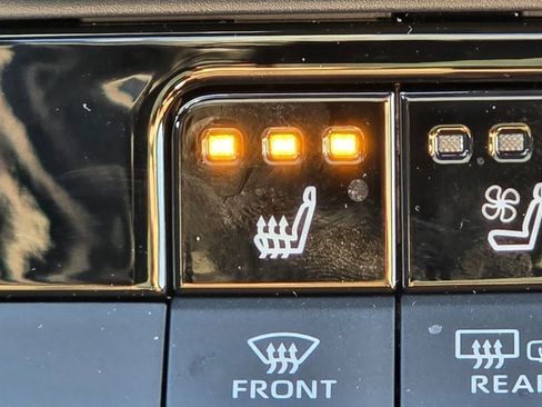 New 2025 Toyota Crown Signia image 13