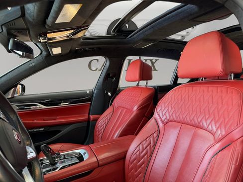 Used 2018 BMW ALPINA B7 xDrive w/ Luxury Rear Seating Package AWD/4WD image 9