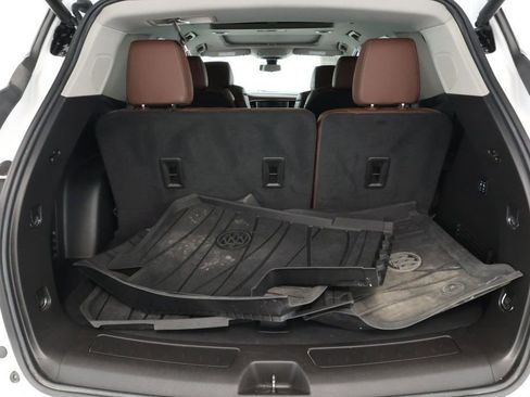 Used 2021 Buick Enclave Avenir image 23