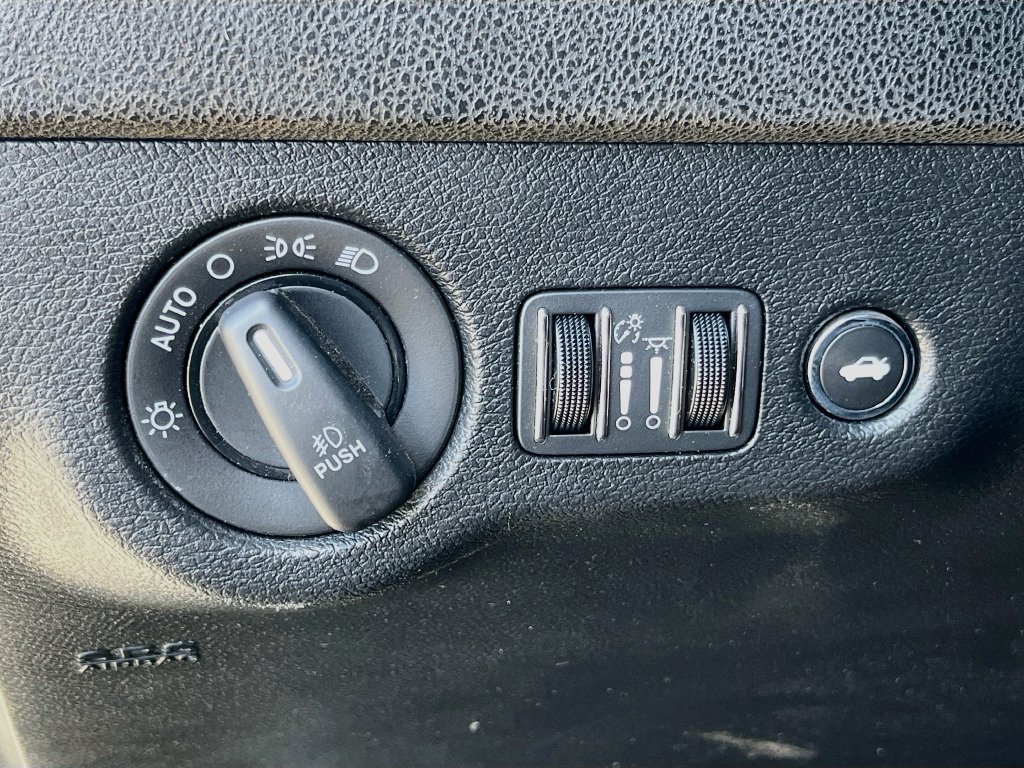Used 2022 Dodge Charger R/T RWD image 10