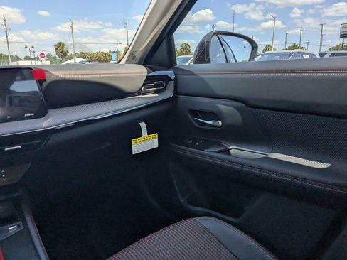 New 2026 Nissan Kicks SR FWD image 15