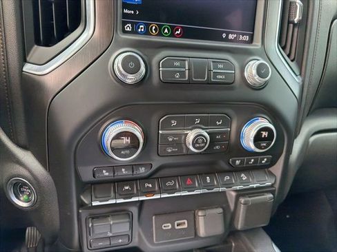 Used 2022 GMC Sierra 1500 AT4 w/ AT4 Premium Package image 9