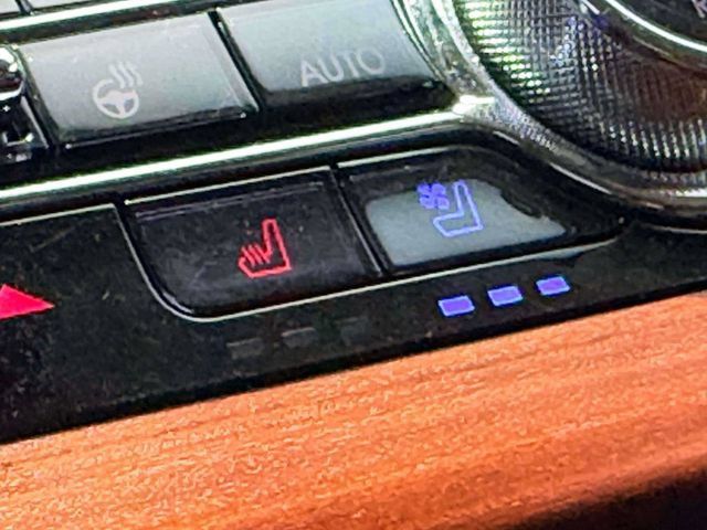 Used 2023 Lincoln Aviator Grand Touring w/ Equipment Group 301A AWD/4WD image 32