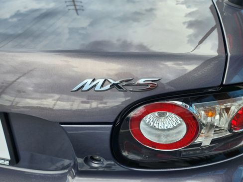 Used 2007 MAZDA MX-5 Miata Grand Touring w/ Premium Pkg image 72