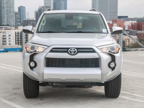 Used 2020 Toyota 4Runner SR5 image 2