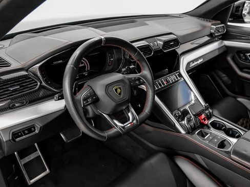 Used 2020 Lamborghini Urus image 25