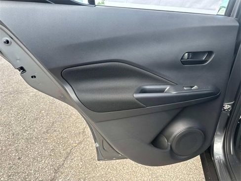 New 2025 Nissan Kicks Play S image 14