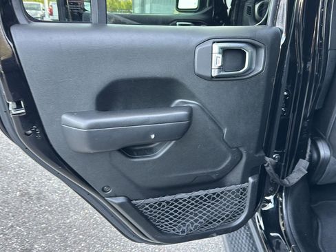Used 2020 Jeep Wrangler Unlimited Sport image 15