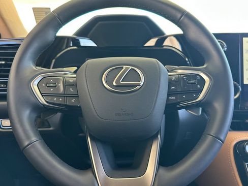 Used 2025 Lexus NX 250 FWD w/ Accessory Package (Z2) image 26