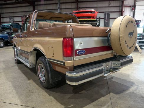 Used 1987 Ford Bronco AWD/4WD image 6