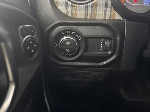 New 2026 Jeep Gladiator Sport AWD/4WD image 34