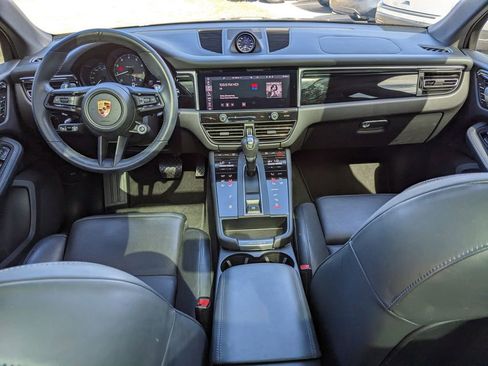 Used 2023 Porsche Macan Turbo image 16