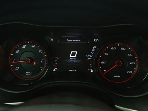 Used 2022 Dodge Charger SXT w/ Driver Convenience Group image 12