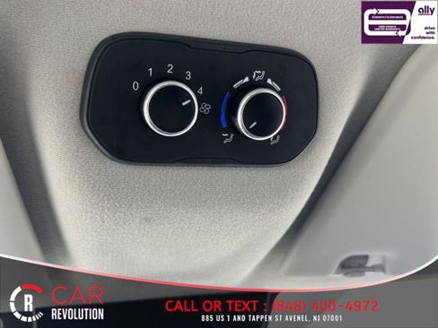 Used 2020 Ford Transit 350 XLT image 28