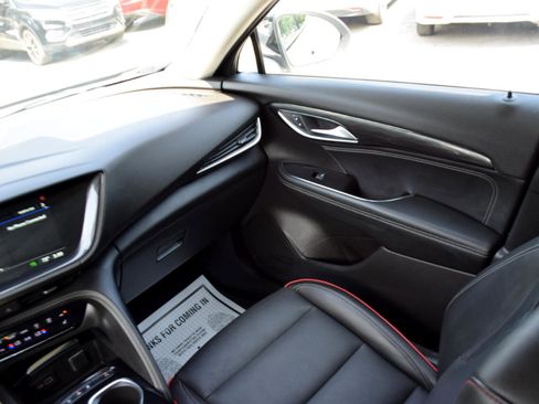 Used 2022 Buick Envision Essence w/ Sport Touring Package image 18