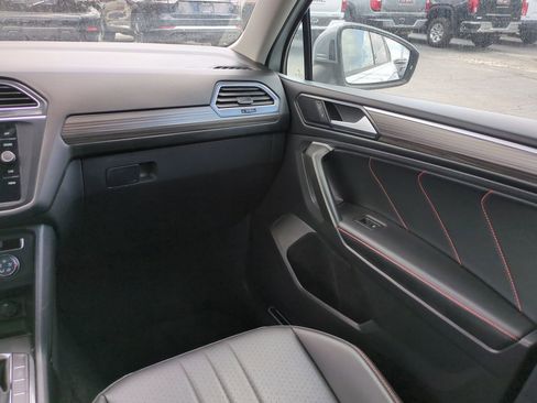 Used 2024 Volkswagen Tiguan Wolfsburg Edition image 18