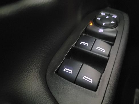 Used 2021 Chevrolet Equinox LT image 27