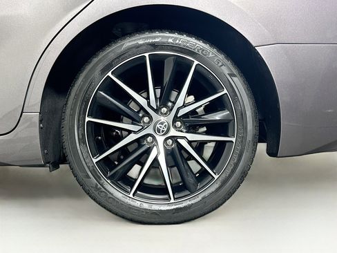 Used 2023 Toyota Camry SE image 11