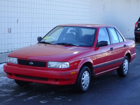 Used 1994 Nissan Sentra 2.5 Limited Edition image 2