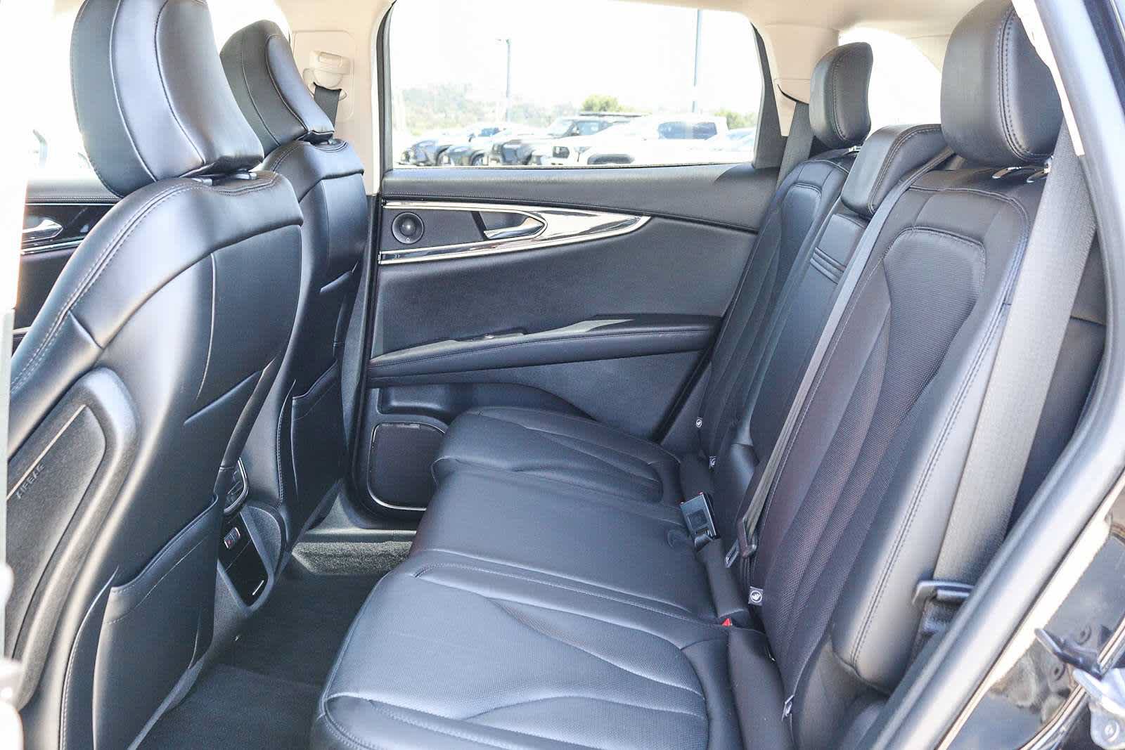 Used 2022 Lincoln Nautilus Reserve w/ Monochromatic Package AWD/4WD image 20