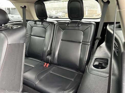 Used 2020 Lincoln Aviator Reserve w/ Equipment Group 201A image 11