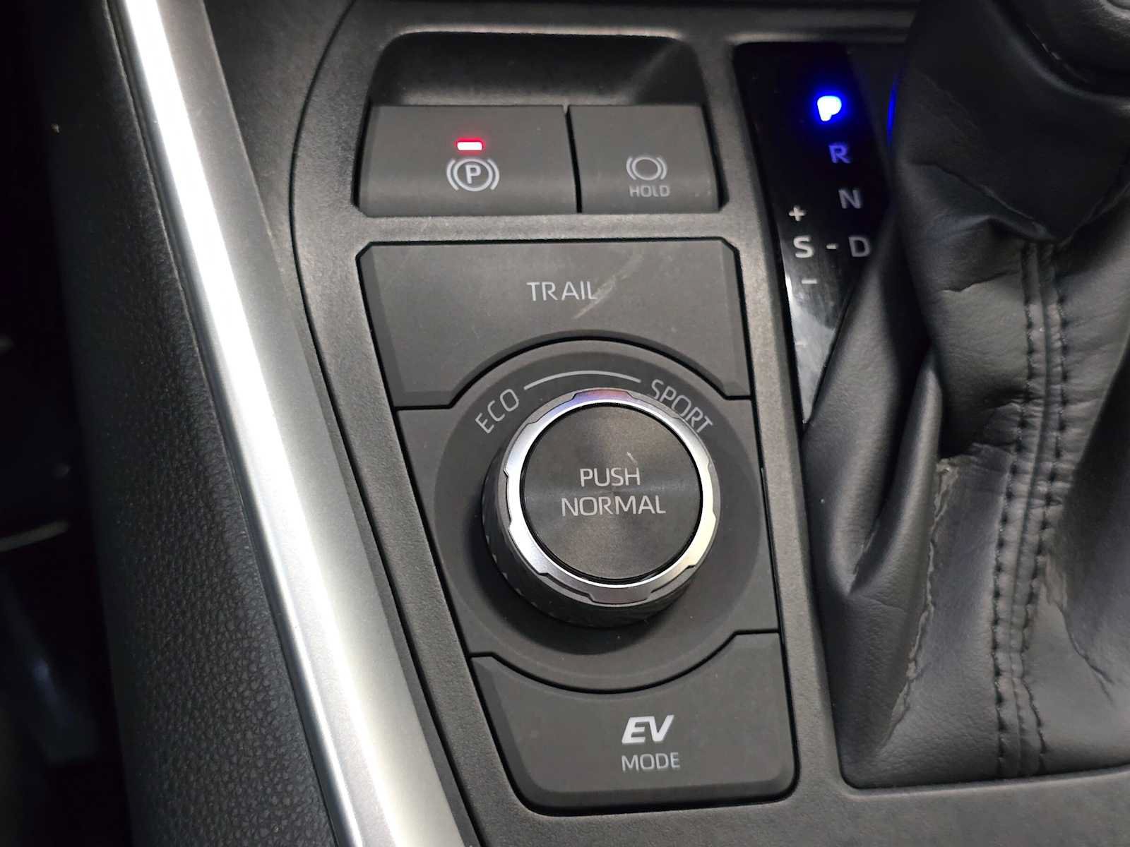 Certified 2025 Toyota RAV4 XLE w/ Convenience Package AWD/4WD image 16