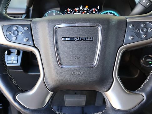 Used 2019 GMC Yukon Denali w/ Denali Ultimate Package image 26