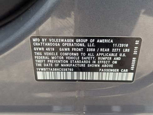 Used 2017 Volkswagen Passat 1.8T SE FWD image 32