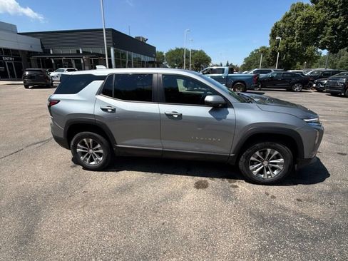 Used 2025 Chevrolet Equinox LT AWD/4WD image 5