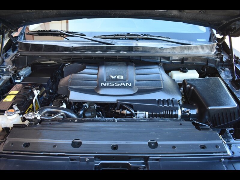 Used 2018 Nissan Titan SV w/ SV Convenience Package RWD image 39