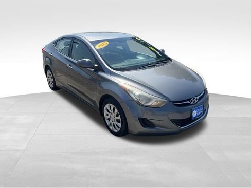 Used 2012 Hyundai Elantra GLS FWD image 8