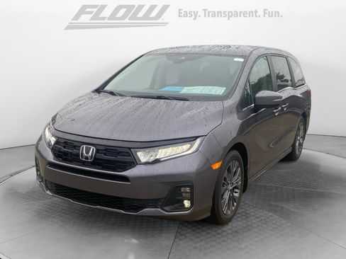 Certified 2026 Honda Odyssey Touring image 4
