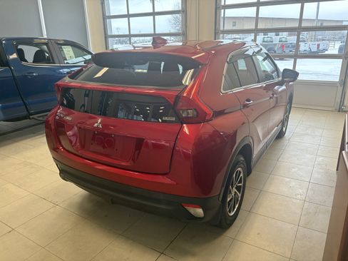 Used 2020 Mitsubishi Eclipse Cross ES image 3