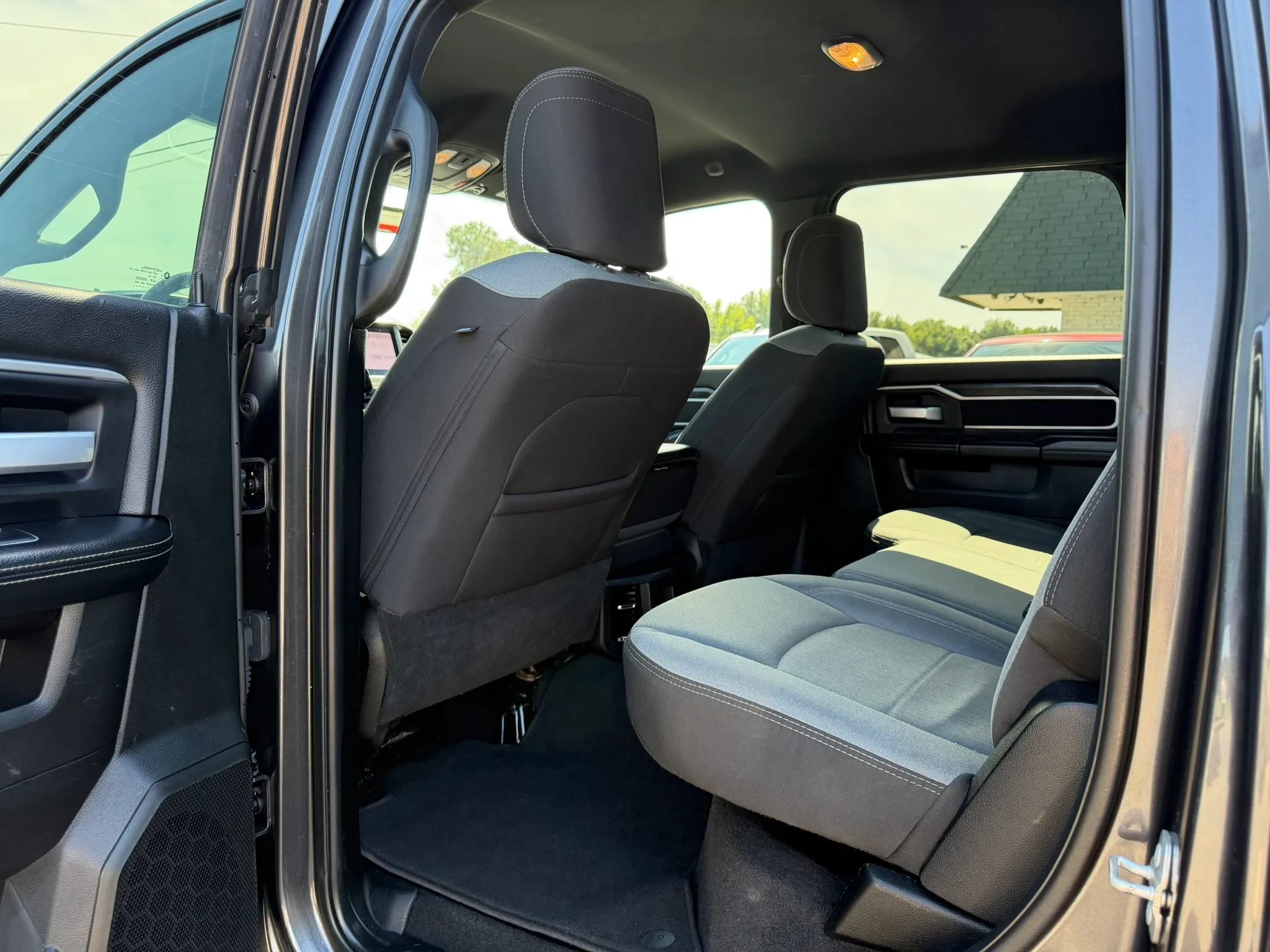 Used 2024 RAM 2500 Big Horn AWD/4WD image 18