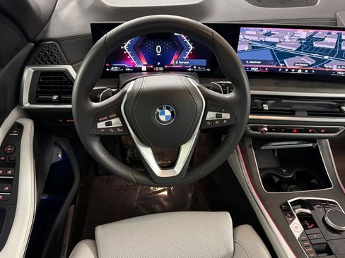 Used 2024 BMW X5 xDrive50e image 14