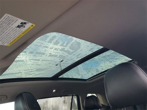 Certified 2021 Volkswagen Atlas SEL Premium image 33