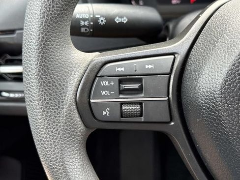 Used 2025 Honda Accord SE image 25