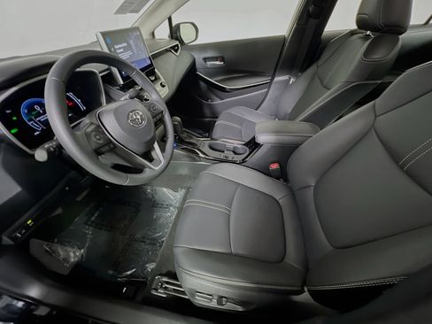 Used 2025 Toyota Corolla XLE image 15
