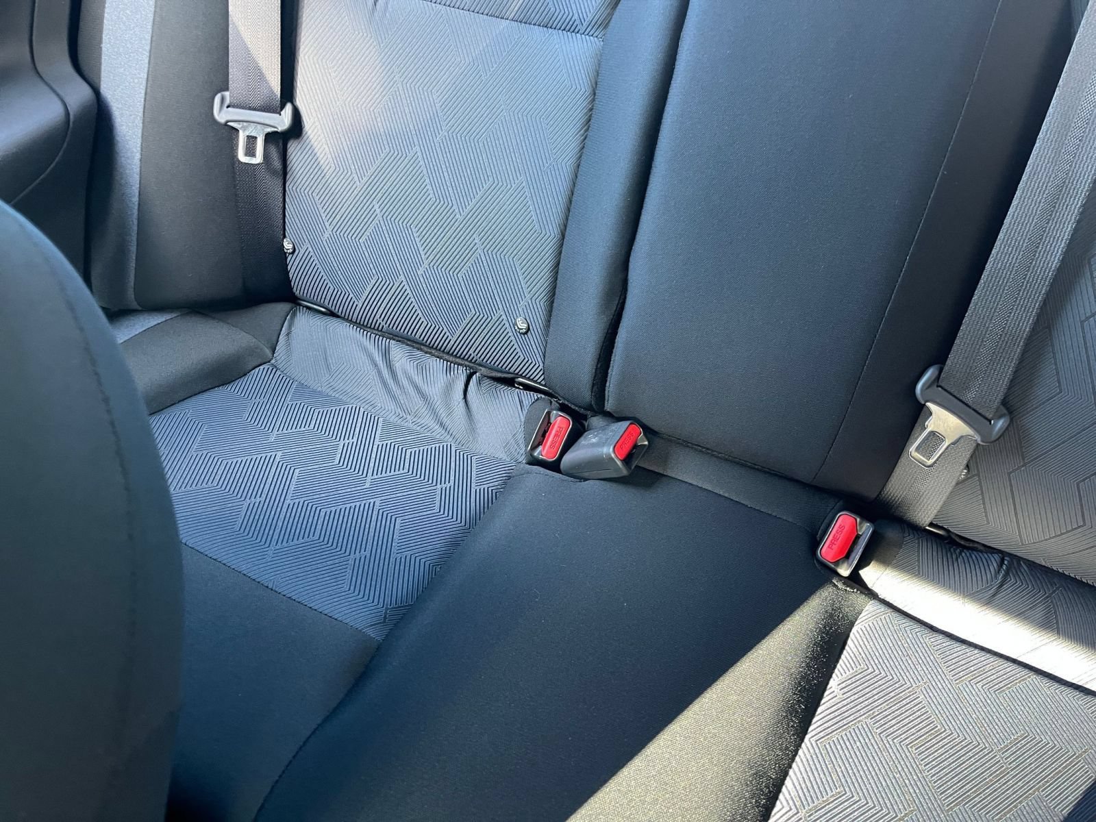 Used 2025 Nissan Versa SV FWD image 38