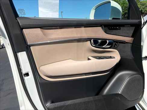 New 2026 Volvo XC90 B6 Ultra w/ Protection Package AWD/4WD image 24