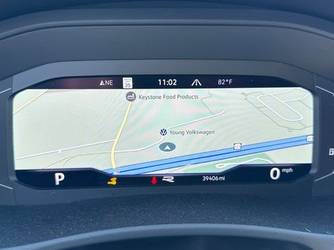 Used 2022 Volkswagen Atlas Cross Sport SEL R-Line image 31