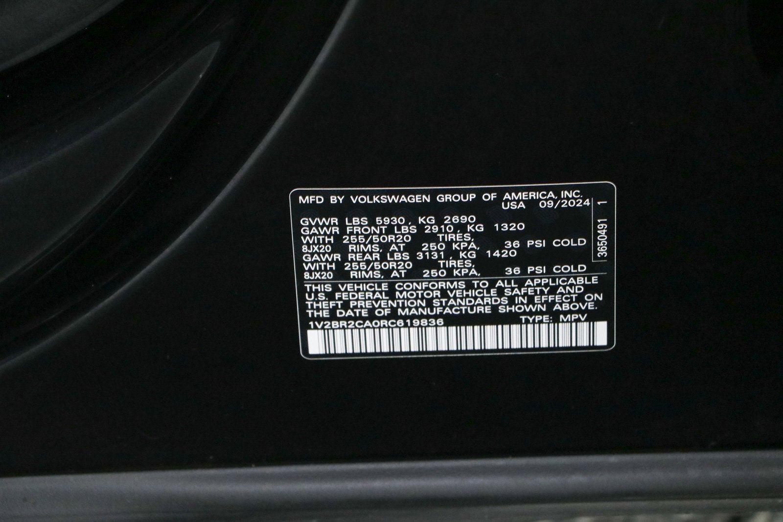 Used 2024 Volkswagen Atlas SEL AWD/4WD image 35