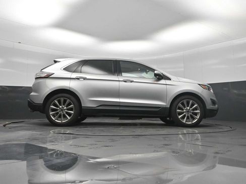 Used 2017 Ford Edge Titanium w/ Equipment Group 301A AWD/4WD image 53