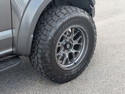 Used 2019 Ford F150 Raptor w/ Equipment Group 802A Luxury AWD/4WD image 12