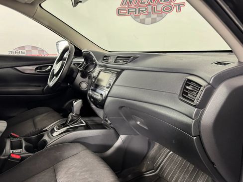 Used 2020 Nissan Rogue SV AWD/4WD image 12