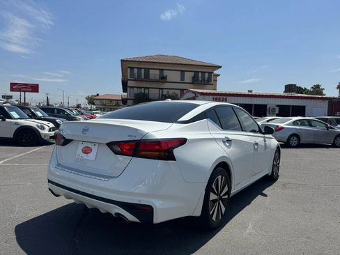 Used 2019 Nissan Altima 2.5 SV FWD image 9