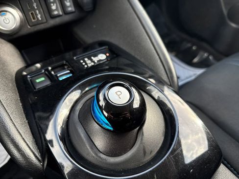 Used 2021 Nissan Leaf SV Plus image 24