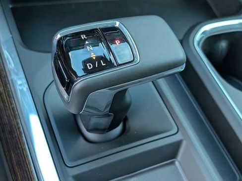 New 2026 GMC Sierra 1500 Elevation w/ Elevation Premium Package AWD/4WD image 17