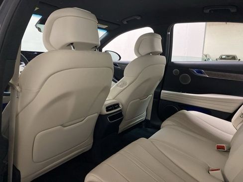 Used 2024 Genesis G80 image 71